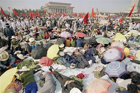 1989 Tiananmen Square Protests Pictures Of The Peoples Struggle