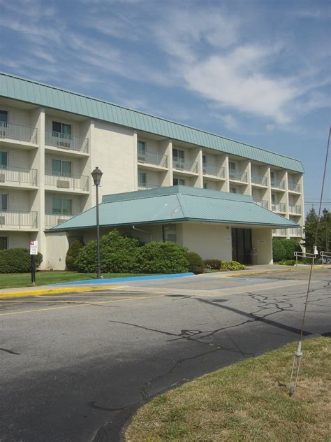 9 Adults 1 Minor Arrested At Motel Room Party Danvers Ma Patch