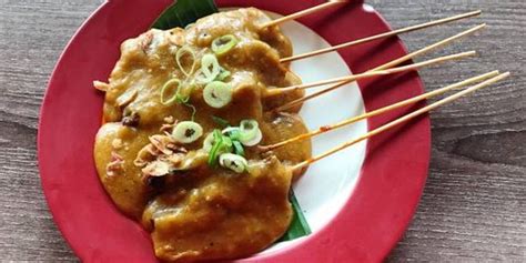 Sate kere biasanya ada 2 macam, yaitu sate. Resep Sate Kere Jeroan / Sate Kere Mbak Tug Sate Langganan Presiden Joko Widodo : Untuk sate ...