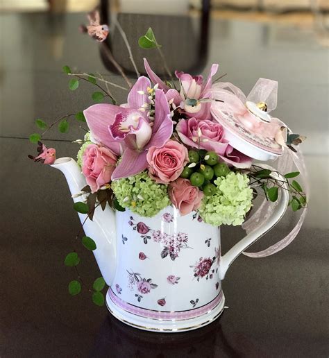 Fresh Flowers In Teapot A T For Her Flower Art Tea Pots Crafts