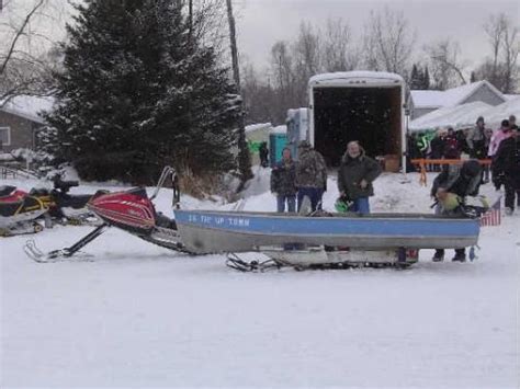 Redneck Ice Fishing Boat Rednecks Pinterest Fishing Boats