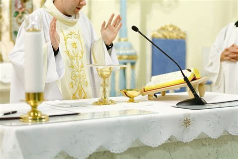 Catholic Mass Stock Image Image Of Gold Decorated Glorious 31573747