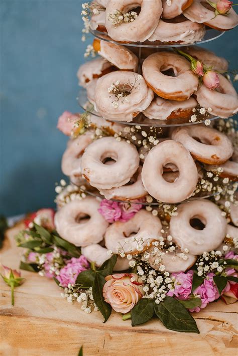 Donut Wedding Cake Alternative Doughnut Wedding Cake Ideas Samandlouise Co Uk Doughnut