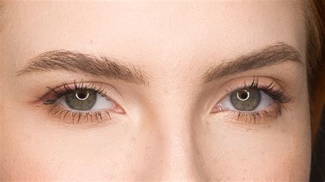 How to Use a Ring Light for Gorgeous Photos (+ 5 Creative Ideas)