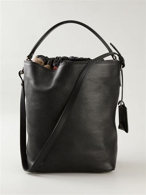 Burberry The Bucket Calf Leather Shoulder Bag In Black Lyst