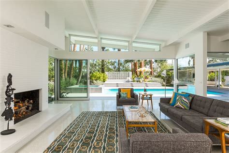 Palm Springs Midcentury With Pool And Panoramic Views Asks 26m Mid