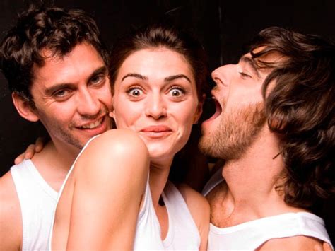 5 Reglas Que No Deben Faltar En Un Trío Sexual Actitudfem
