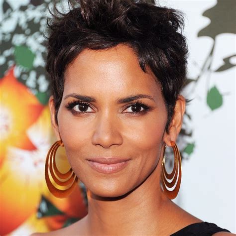 The 15 Most Flattering Haircuts For Women With Oval Faces