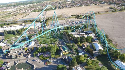 Canadas Wonderland A Guide To The Toronto Amusement Parks 17 Roller Coasters