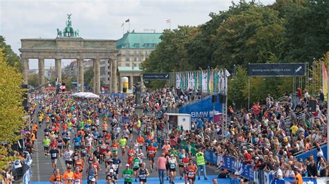 View all full marathon events. Die schrägsten Rekordversuche beim Berlin-Marathon | QIEZ