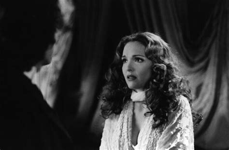 Directed by mel brooks and written by mel brooks, rudy de luca. Dracula Dead And Loving It - Amy Yasbeck Photo (30414789 ...