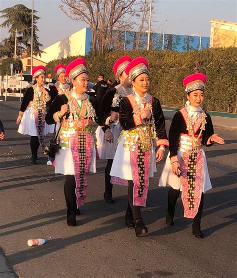 young,-beautifully-attire-hmong-ladies-entering-the-fresno-fair-2017-18