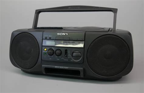 1990s Boombox Cd Player Radio Cassette Hangar 19 Prop Rentals