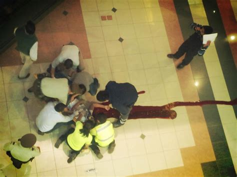 Otro suicidio en el costanera center: Suicidio En Mall Costanera De Puerto Montt (imagen Fuerte ...