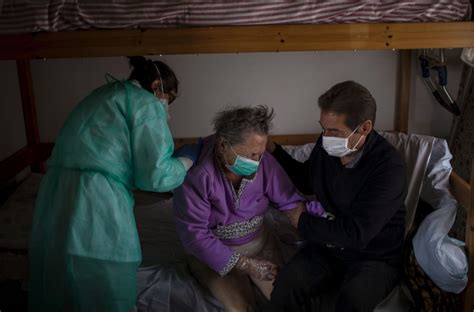 Fotos La lucha de los ancianos contra el coronavirus Sociedad EL PAÍS