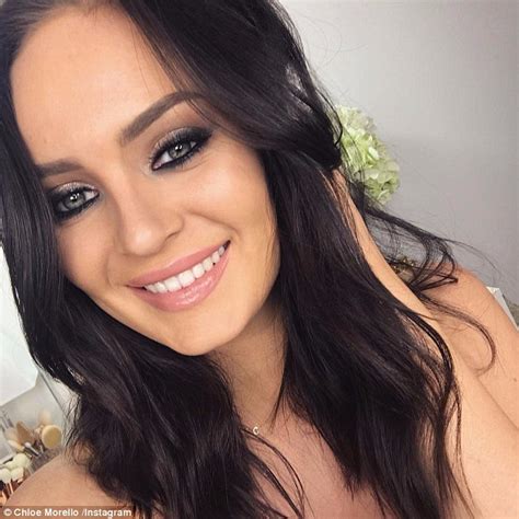 Youtuber Chloe Morello Shows Followers How They Can Do Their Make Up