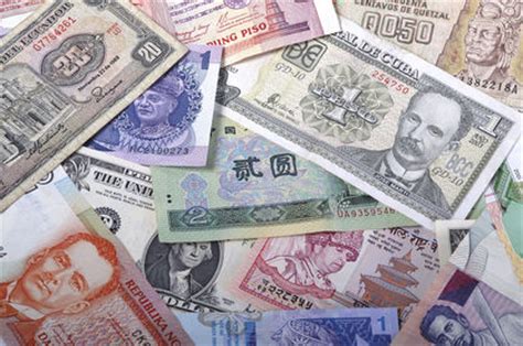 The official currency of ecuador has been the us dollar since january 2000 and our guide to money in ecuador has hints on what to spend your us dollars on. Ecuador Money, Information about Money in Ecuador
