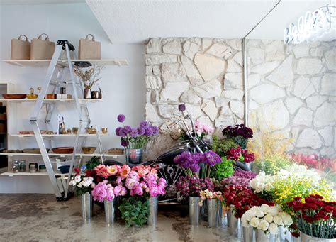 7 Best Local Flower Shops Across The Country With Beautiful Design