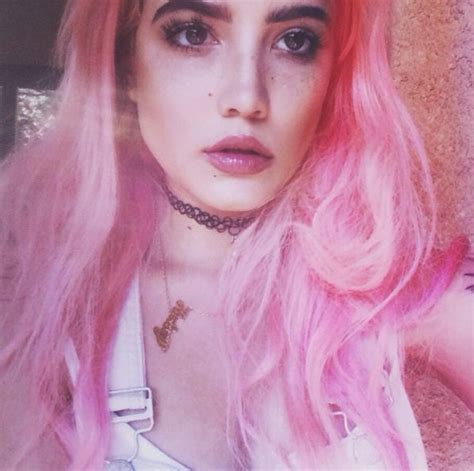 11 pics that prove halsey is the ultimate hair chameleon halsey hair pink hair halsey