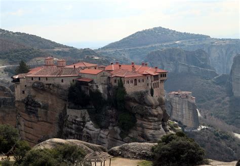 Die felsen von meteora zählen zu den beliebtesten kletterzielen in griechenland. Meteora Klöster | Wandern abseits der Pfade & wichtige ...