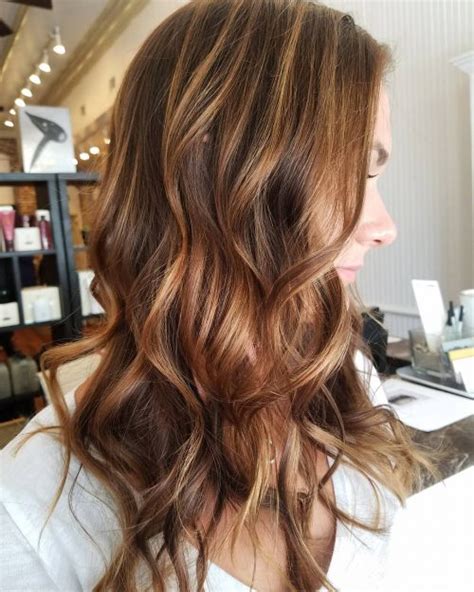 Caramel hair color with blonde highlights These 17 Caramel Hair Colors Are Trending for 2021