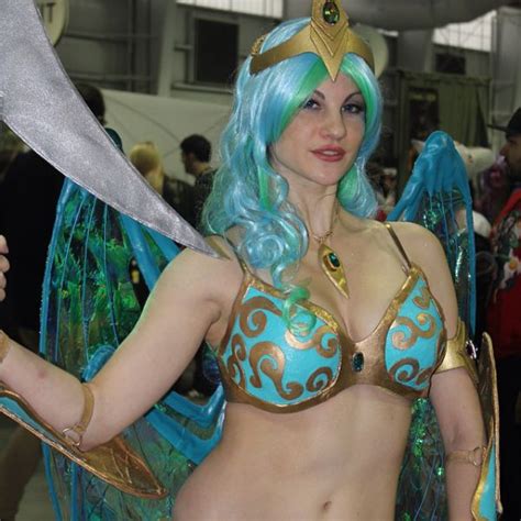 The Hottest Babes From New York Comic Con 2014 73 Pics