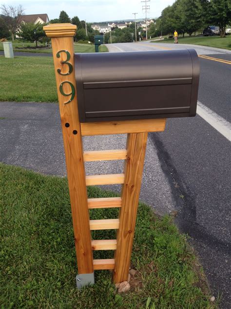 Diy Cedar Mailbox Post 10 Degree Front Post And Mortised Trellis For A