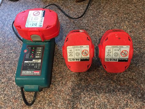 Makita 18v Drill Battery Charger And 3 X Pa18 13ah Batteries In