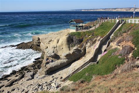 La jolla cove suites, for instance, offers affordable oceanfront rooms with proximity to some of the best restaurants and dining establishments in the area. Shell Beach, La Jolla, CA - California Beaches