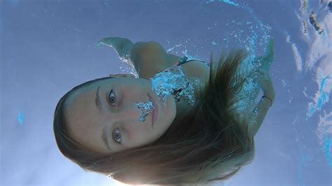 Carla Underwater Cool Underwater Swimming Youtube
