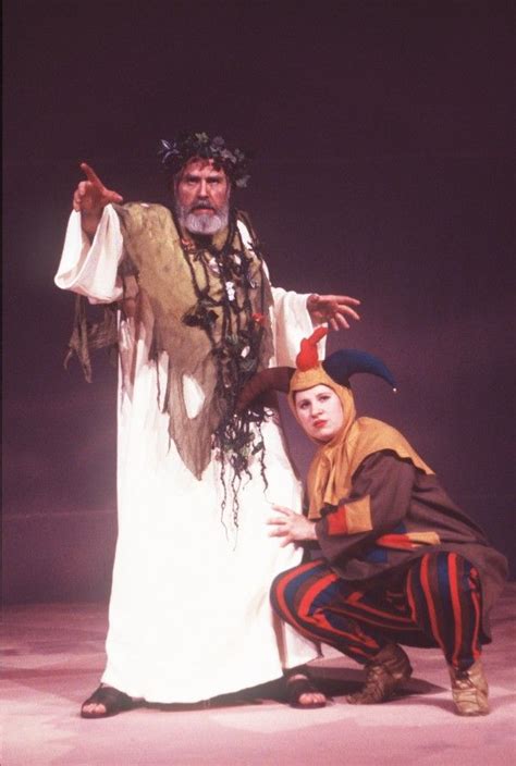 The King And His Fool King Lear Elizabethan Theatre Bard