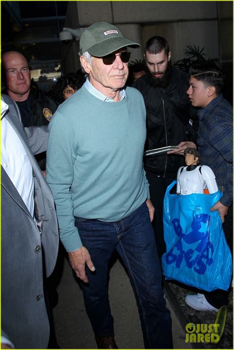 Harrison Ford Arrives Back In La After Star Wars Uk Premiere Photo