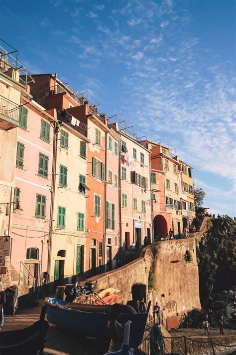 Cinque terre current weather and historic climate, average daily temperatures and information for planning your italian riviera holiday. What to See in Cinque Terre, Italy - To Vogue or Bust ...