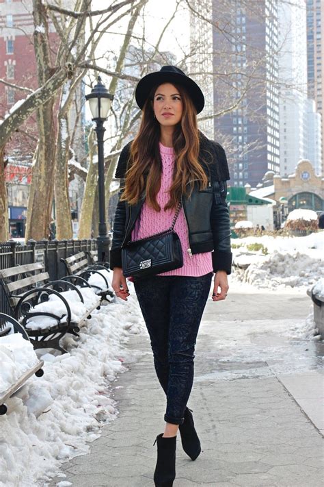 cozy-winter-outfit-idea-20-cute-and-warm-outfits-for-winters