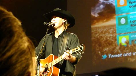Small Towns And Big Dreams Paul Brandt Kitchener Ontario Nov 29 2011 The Now Tour Youtube