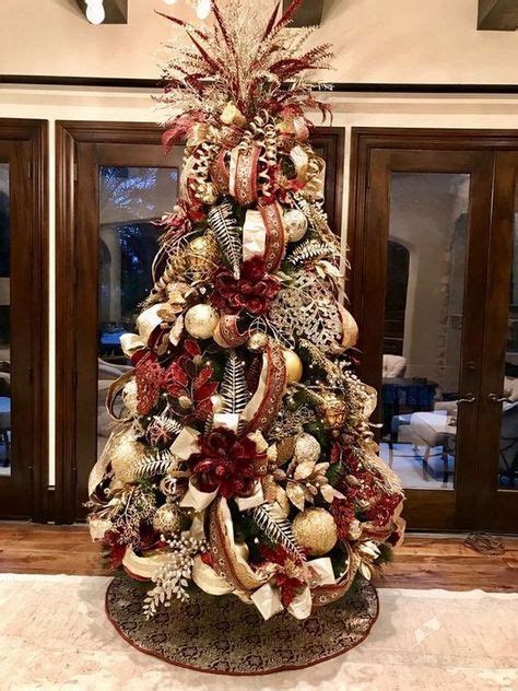 Elegant Christmas Tree Ornaments