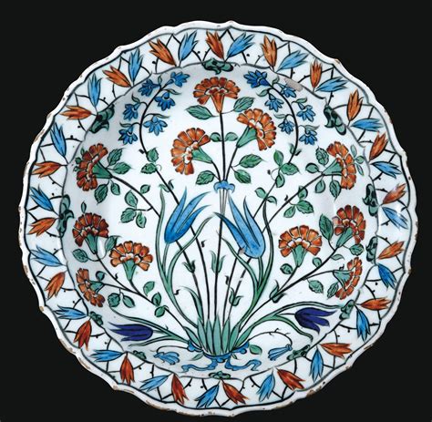 236 An Iznik Polychrome Pottery Dish Turkey Circa 1560