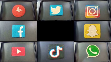 Making Social Media Logo Instagram Youtube Facebook Twitter