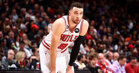 Zach LaVine Championed by Fans as DeMar DeRozan, Bulls Earn Comeback