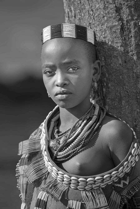 Hamer Girl In The Bush Beautiful African Women African Beauty Girl Senior Pictures