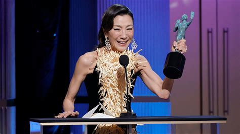 Everything Everywhere All At Once Actors Michelle Yeoh And Ke Huy