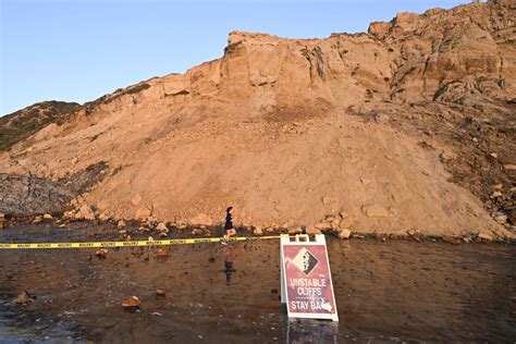Section Of Sea Bluff Collapses At Blacks Beach No Injuries Reported