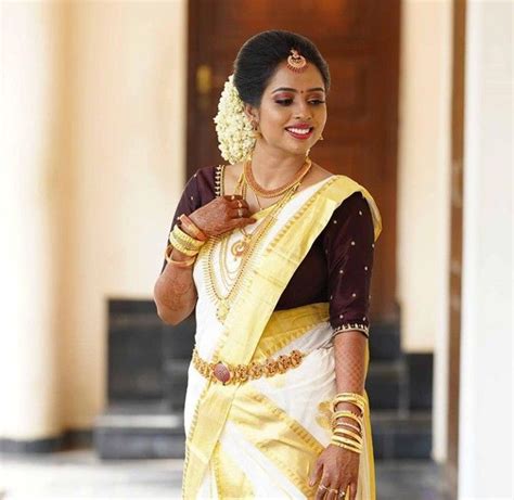 Pin By Nimisha On Kerala Wedding Set Saree Indian Bridal Outfits Indian Bridal