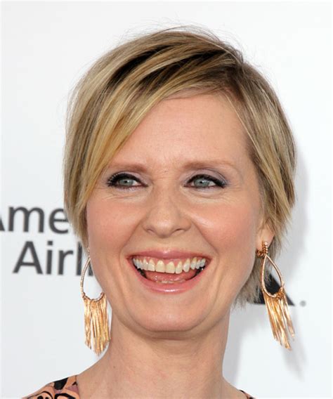 Cynthia Nixon Short Straight Layered Honey Blonde Bob Haircut With Side