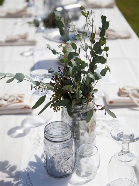 Greenery Centerpieces To Decorate Your Wedding Tabletops
