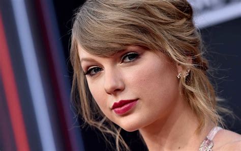Pilot Listed Taylor Swift As Emergency Contact Before Crashing His Plane In Nashville Taylor