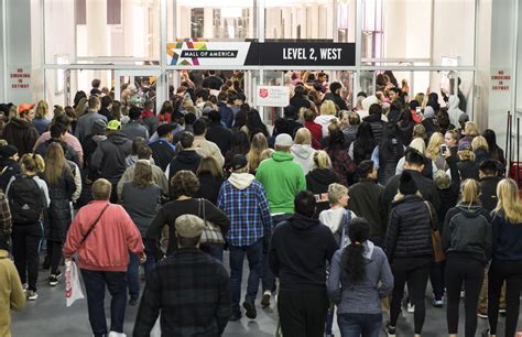 What Stores Will Be Open On Black Friday 2015 - How Many People Will Shop In Stores On Black Friday