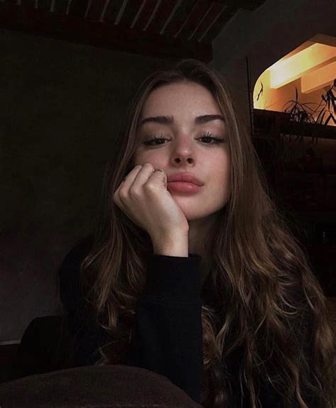 See more ideas about aesthetic girl, ulzzang girl, korean aesthetic. 8+ Aesthetic Instagram Pictures No Face in 2020 | Selfie poses instagram, Selfie poses