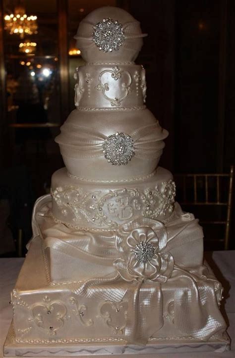 See more of extravagant cakes on facebook. Pin by Tara Woods on Food Presentation | Extravagant ...