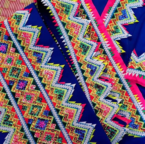 Pin by Sherry Lee on Hmong is beautiful | Hmong clothes, Hmong patterns ...